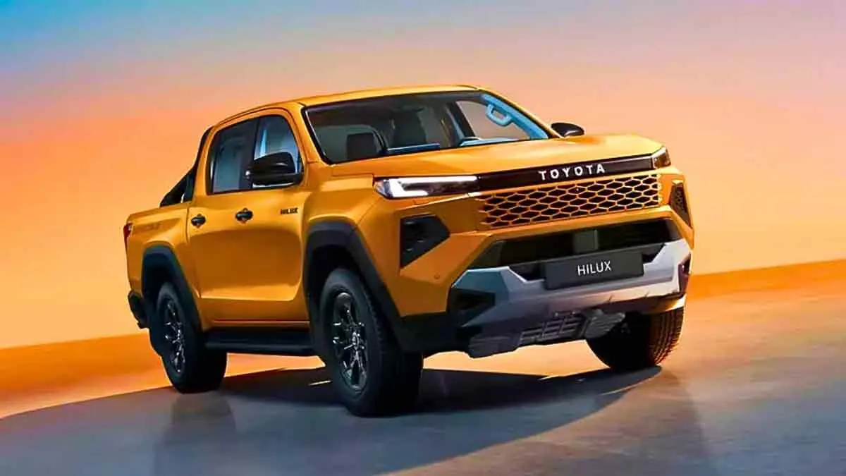 নতুন Toyota Hilux 9th Generation কলকাতায় রওনা, ডিজাইন‑ও ADAS‑এ বড় চমক