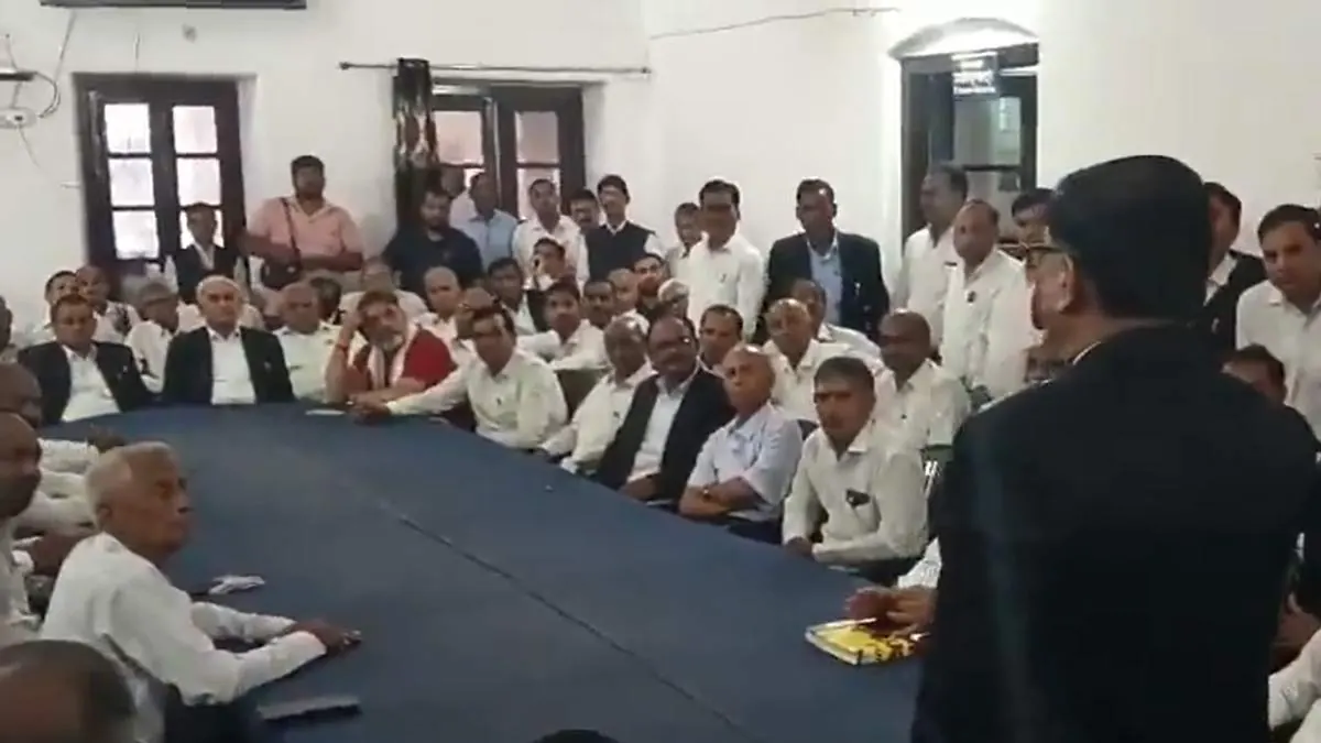 রাম মন্দির দান তহবিল কেলেঙ্কারিতে কোনও আইনজীবী জড়াবেন না – অযোধ্যা বার অ্যাসোসিয়েশন