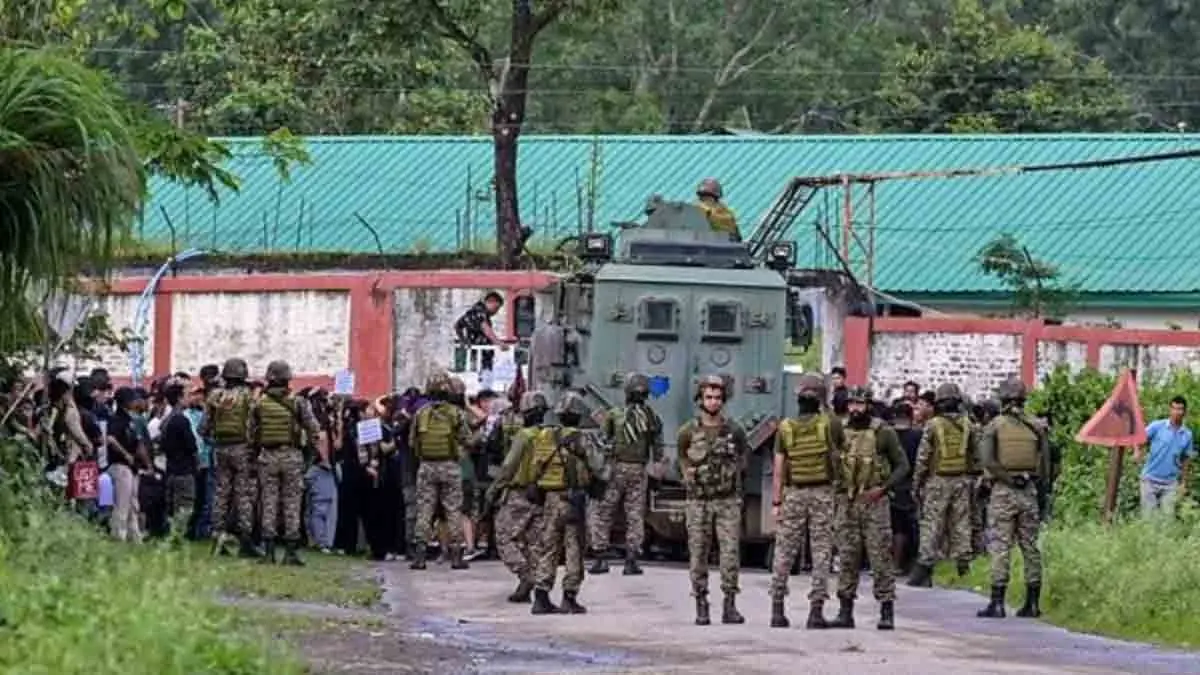 নাগাল্যান্ডে অসম রাইফেলসের গাড়িতে IED বিস্ফোরণ, ৪জন জওয়ান গুরুতরভাবে আহত