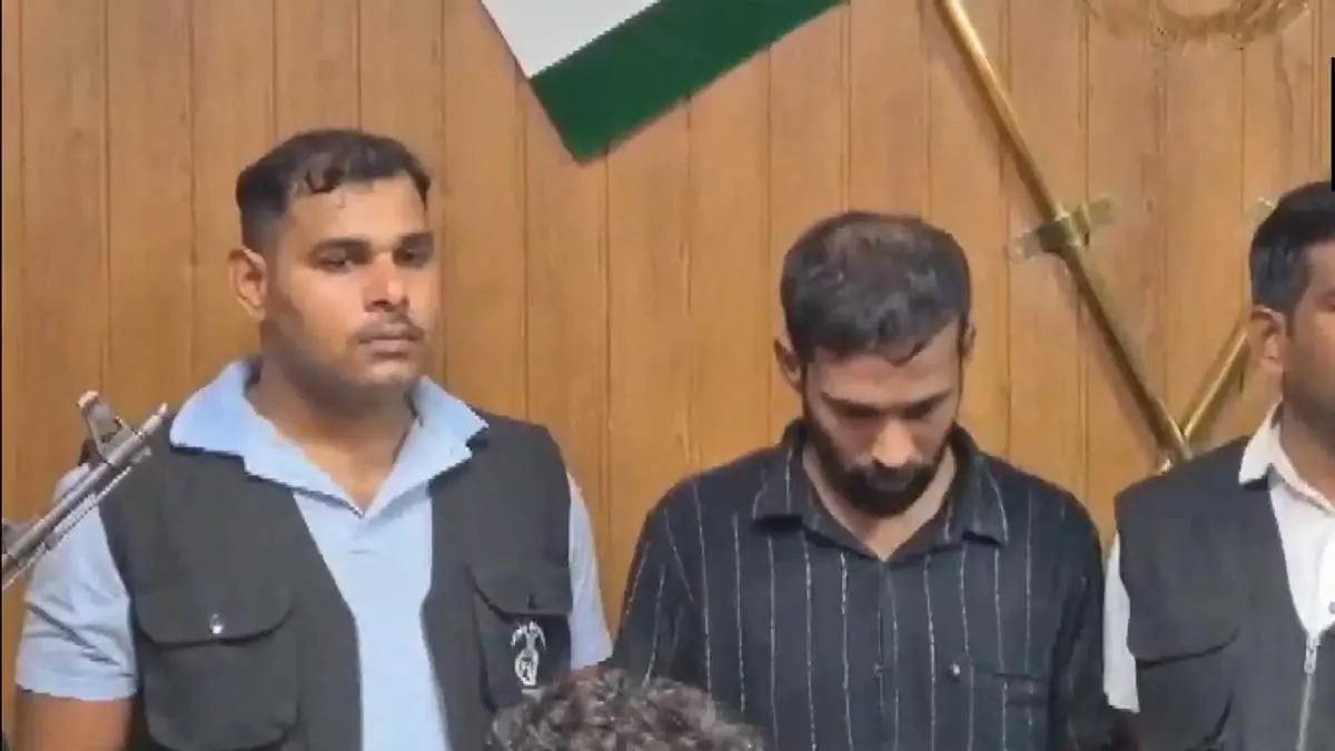 ৩৫ লক্ষের মাদক পাচার গ্রেফতার—ক্রাইম ব্রাঞ্চের আরশাদ আলিকে দাওয়াই