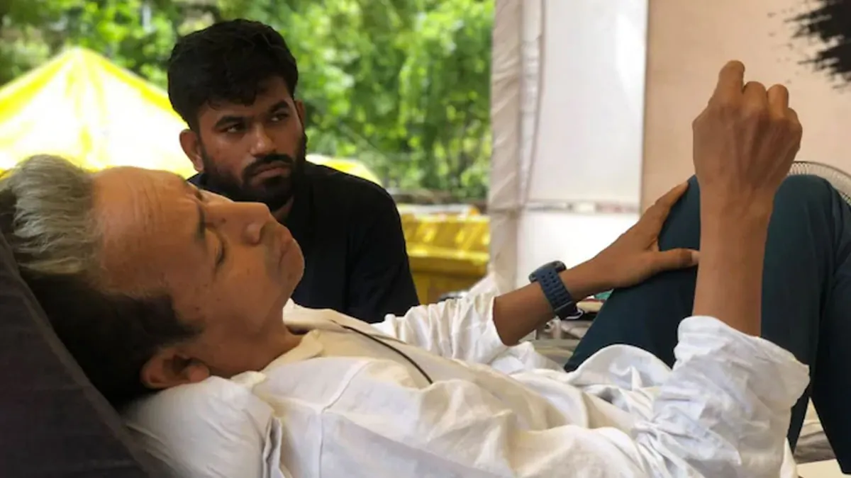 ‘শরীর আর দিচ্ছে না, কিন্তু লড়াই চলবে’, ১৯ দিনেও অনশনে অনড় সোনাম ওয়াংচুক
