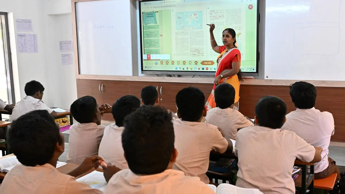 স্মার্ট ক্লাসরুম, আধুনিক রান্নাঘর: সরকারি স্কুলগুলিকে নতুন রূপ দিতে তৎপর সরকার