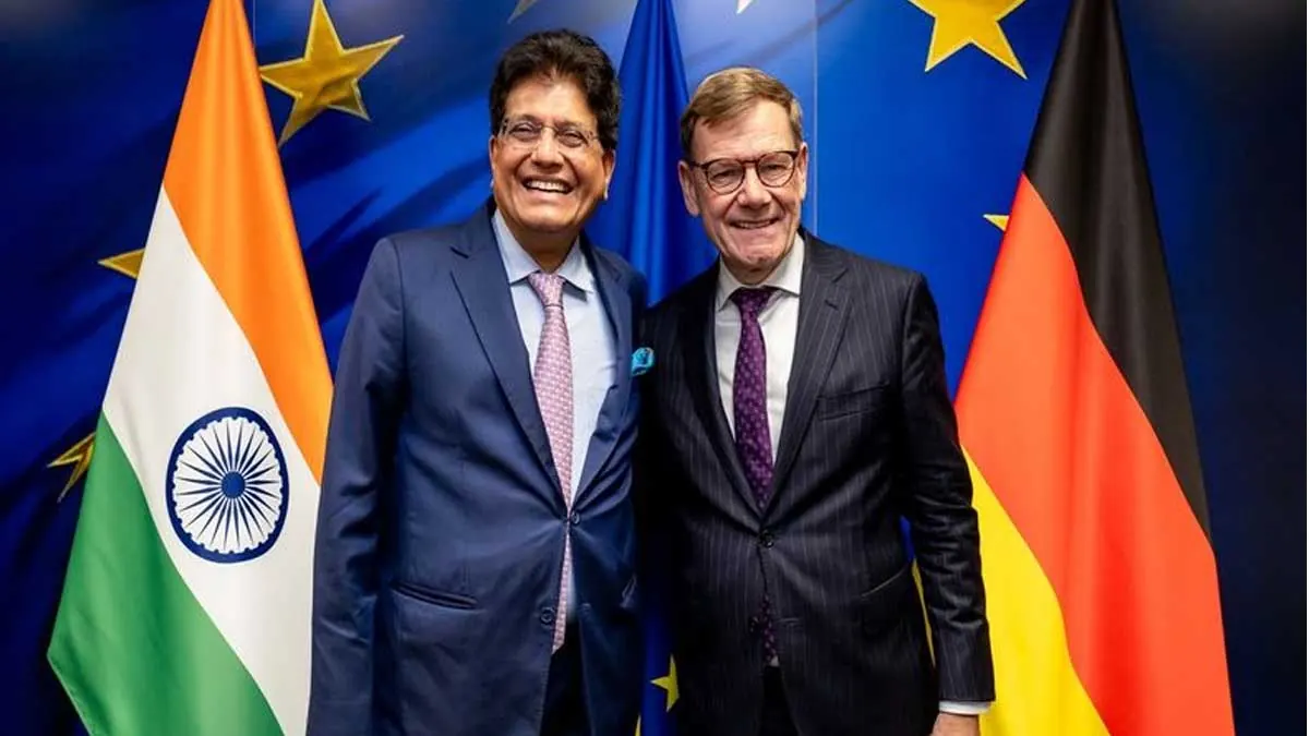 ** ভারতের অর্থনীতিতে নতুন মোড়! বাণিজ্য ও শিল্প মন্ত্রী পীয়ুশ গোয়েল পাঁচ দেশে ব্যবসায়িক প্রতিনিধিদের সঙ্গে সফরে