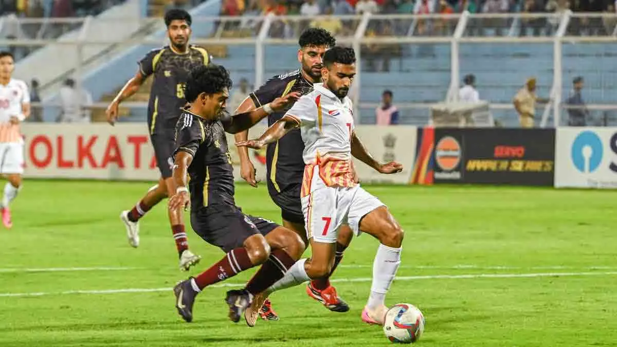 ** দুরান্ড কাপে বিষ্ণুর হ্যাটট্রিক, সিআইএসএফকে ৮-০ গোলে ইস্টবেঙ্গল পরাজিত
