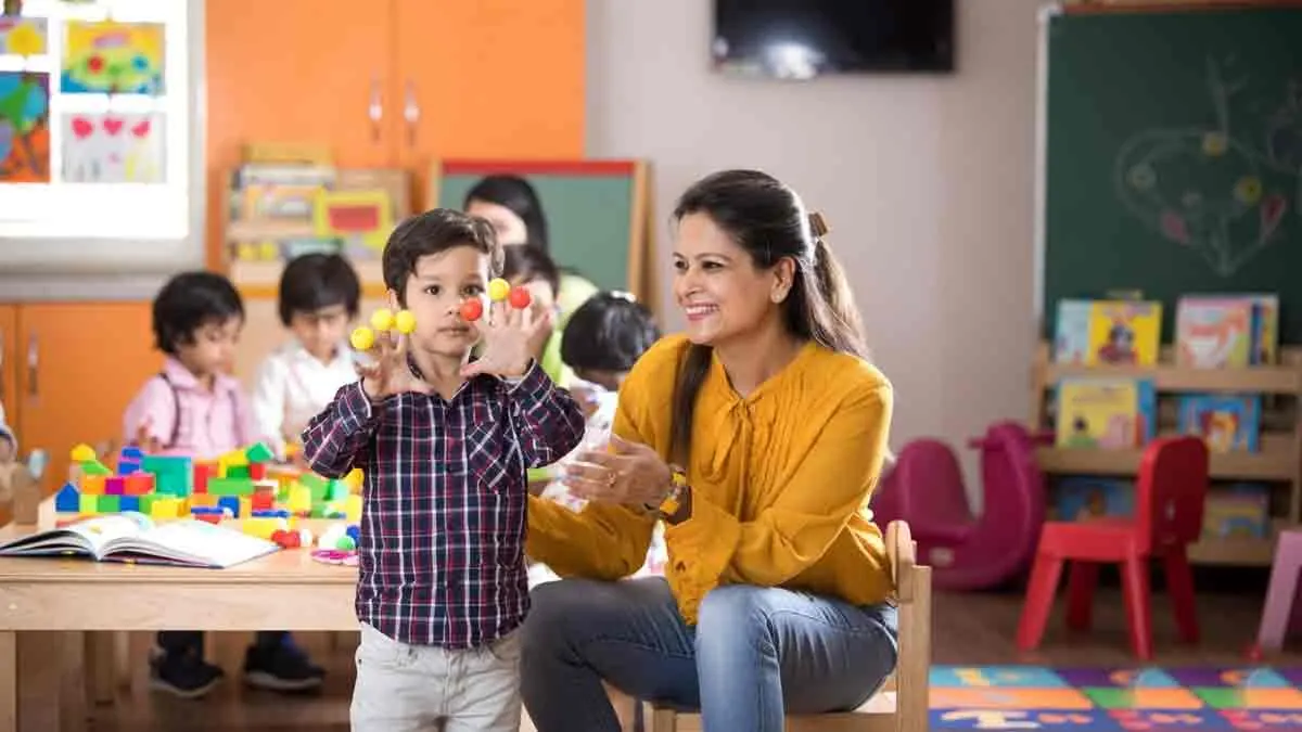 ভালো নম্বর মানেই সুস্থ মন নয়, সন্তানের মানসিক চাপের ৭ নীরব সংকেত