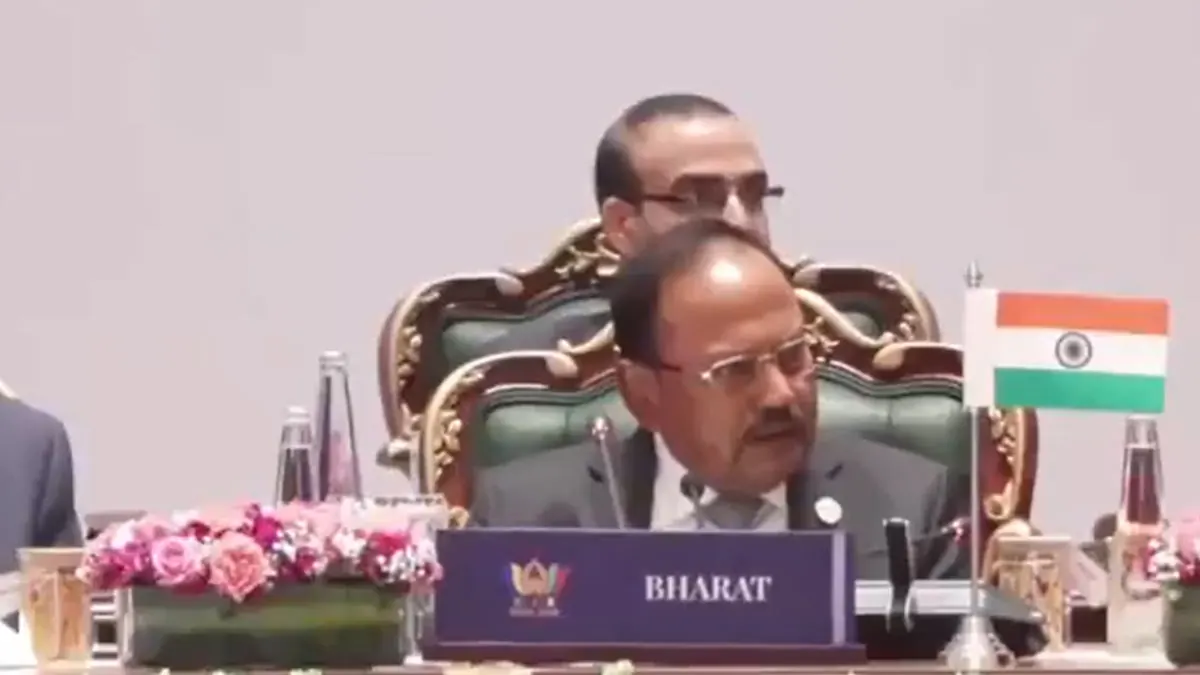 ব্রিক্স বৈঠকে পশ্চিম এশিয়ার শক্তি‑নিরাপত্তা‑তে দোভালের শক্তিশালী বার্তা