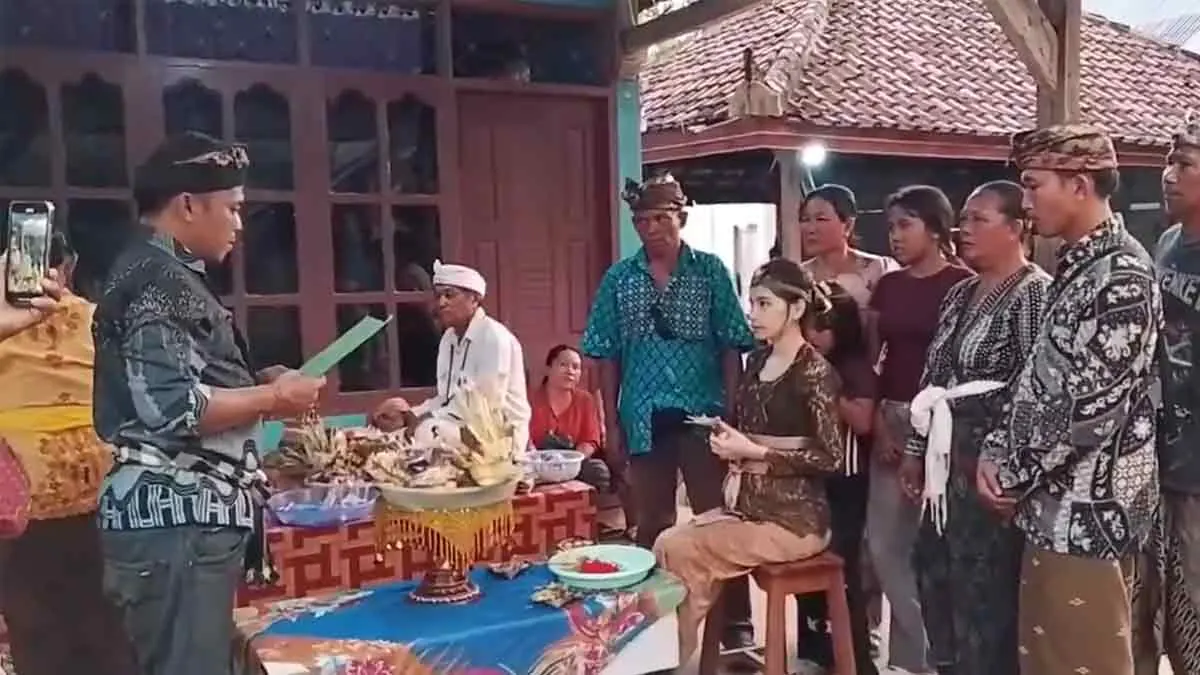 বিশ্বের সবচেয়ে বড় মুসলিম দেশে সনাতন ধর্মে স্বেচ্ছায় ফিরলেন ২১‑বছরের তরুণী
