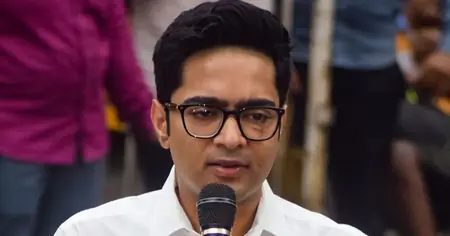 সাতসকালে অভিষেকের কালীঘাটের বাড়িতে পুলিশ! খবর পেয়েই  ছুটলেন মমতা