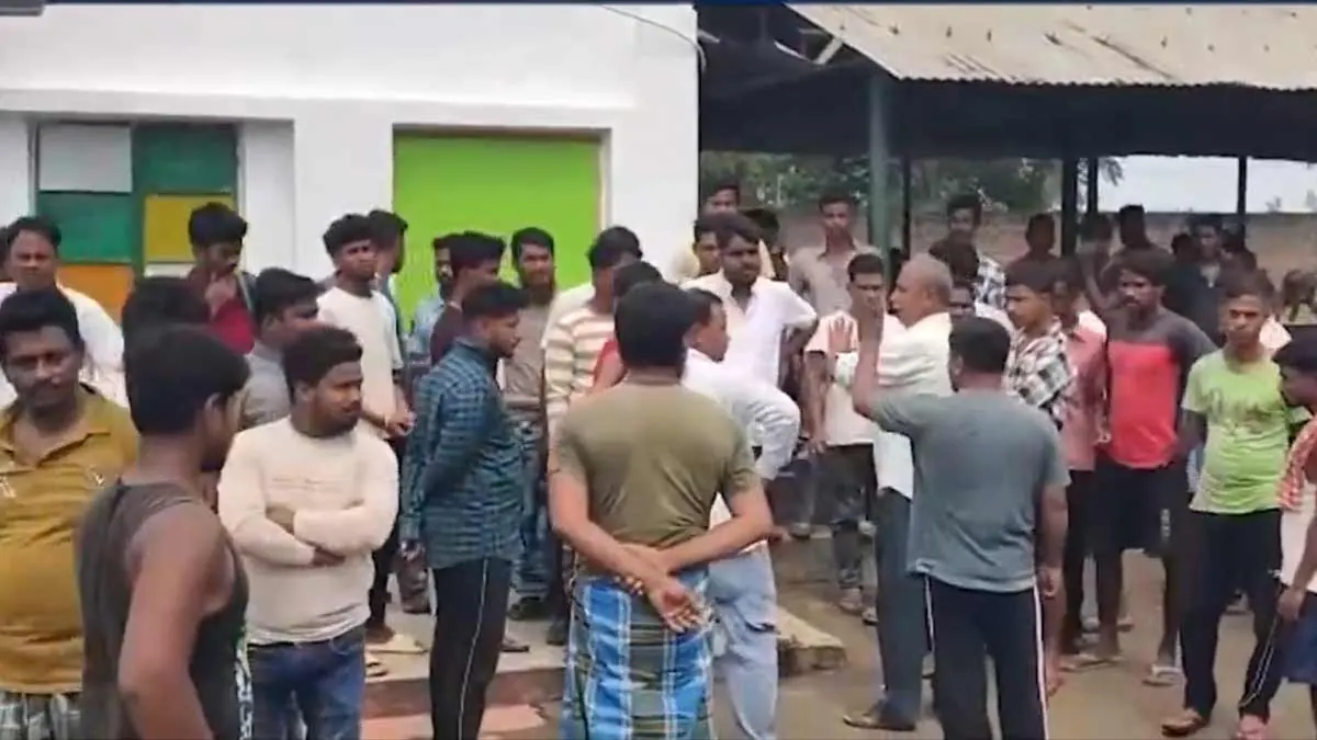 কাঁকসায় তৃণমূলের দখল করা ঈদগাহের জমি মুসলিমদের ফিরিয়ে দিল বিজেপি