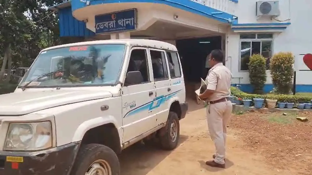 ডেবরা থেকে গ্রেফতার তৃণমূলের প্রভাবশালী নেতা হুমায়ুন কবীর