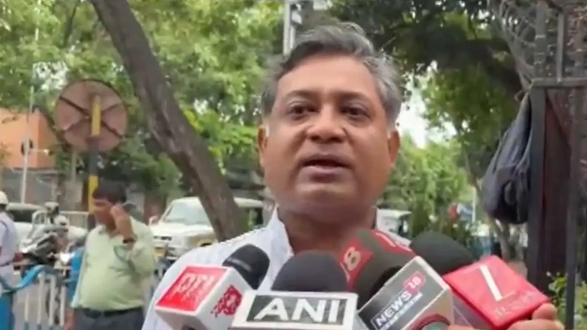 চন্দ্রিমার পদত্যাগ নিয়ে বিস্ফোরক সন্দীপন