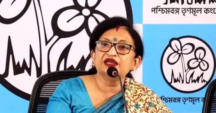 ‘প্রতিদিন একই প্রশ্ন করবেন না’ – একুশে শিহীদ দিবসের মঞ্চে চন্দ্রিমা বিস্ফোরক মন্তব্য