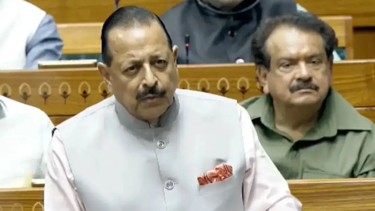 ম্যাজিস্ট্রেটই দেন গুলি চালানোর নির্দেশ, মন্ত্রী নন: কেন্দ্রের কড়া জবাব রাহুলকে