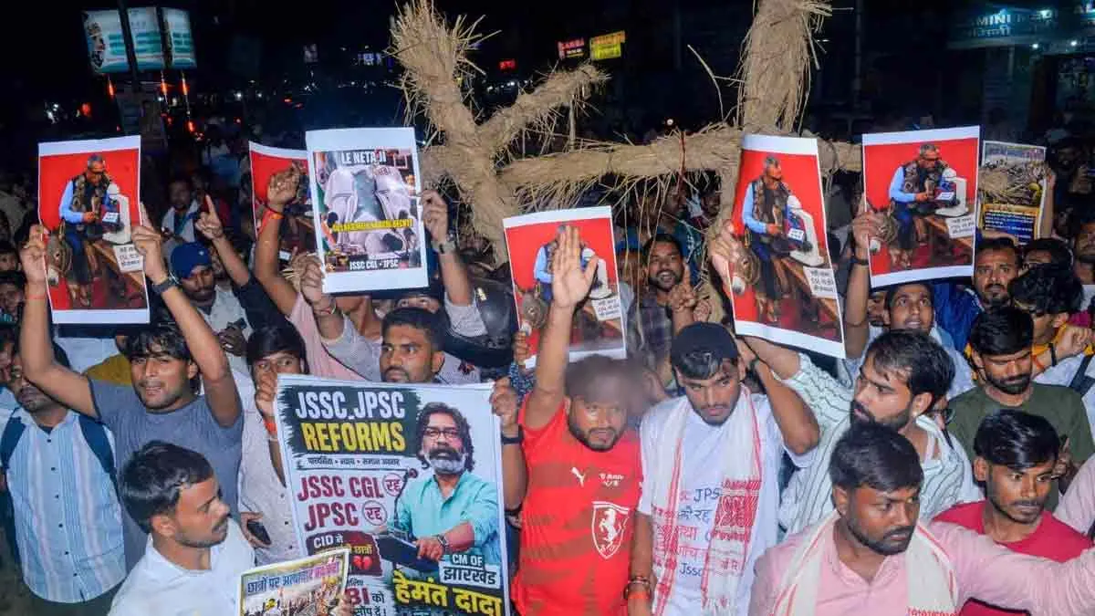 ঝাড়খণ্ডের নিয়োগ পরীক্ষায় অনিয়মের অভিযোগ, হেমন্তের পদত্যাগ চাইছেন পড়ুয়ারা
