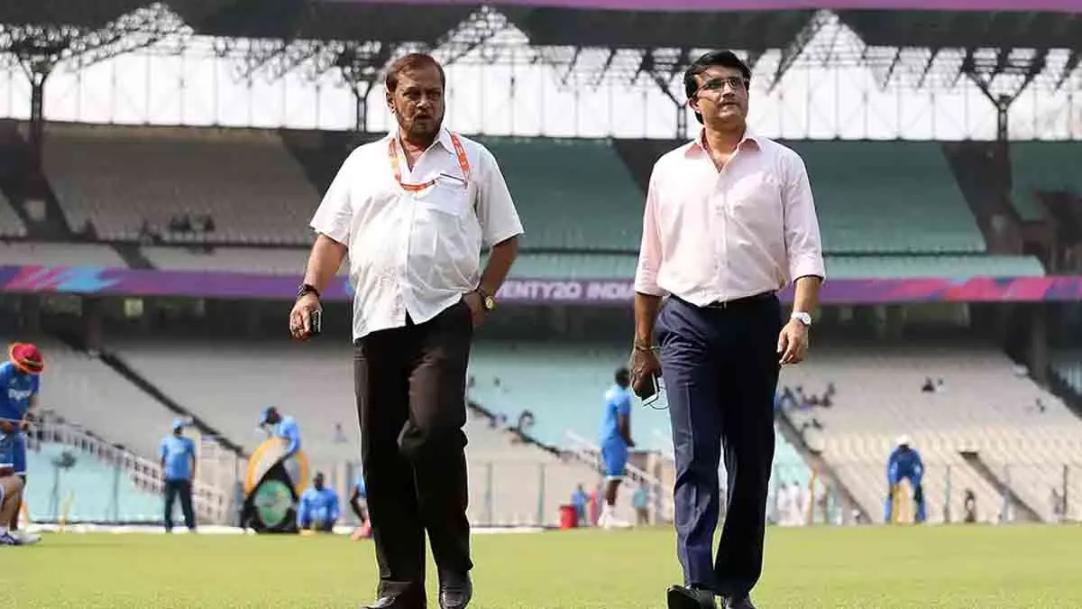 সৌরভের সিএবি’তে ‘মাটি কেলেঙ্কারি’! দুর্নীতির অভিযোগ উড়িয়ে দিল সংস্থা