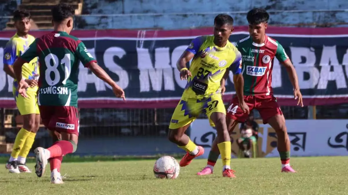 কাস্টমসের কাছে হেরে লিগে বড় ধাক্কা মোহনবাগানের, ব্যাকফুটে সবুজ‑মেরুন